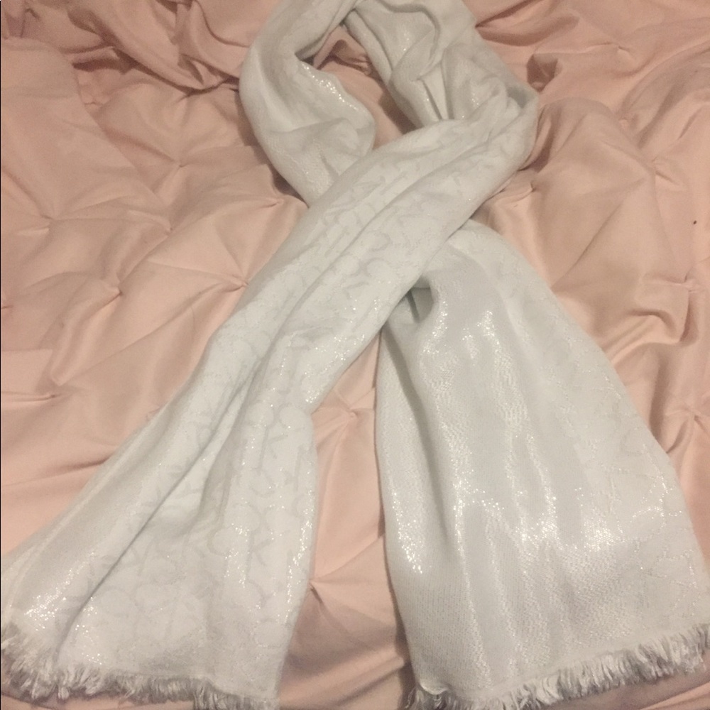 Calvin Klein scarf